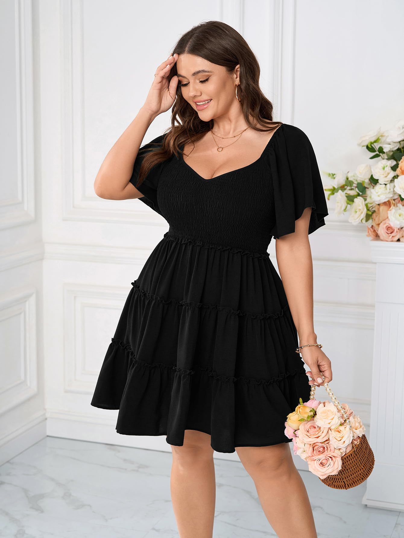 SHESTARR Lässiges Damen-Minikleid in Übergröße, Herzausschnitt, kurze Flatterärmel, gesmokt, A-Linie, gestufte Rüschenkleider