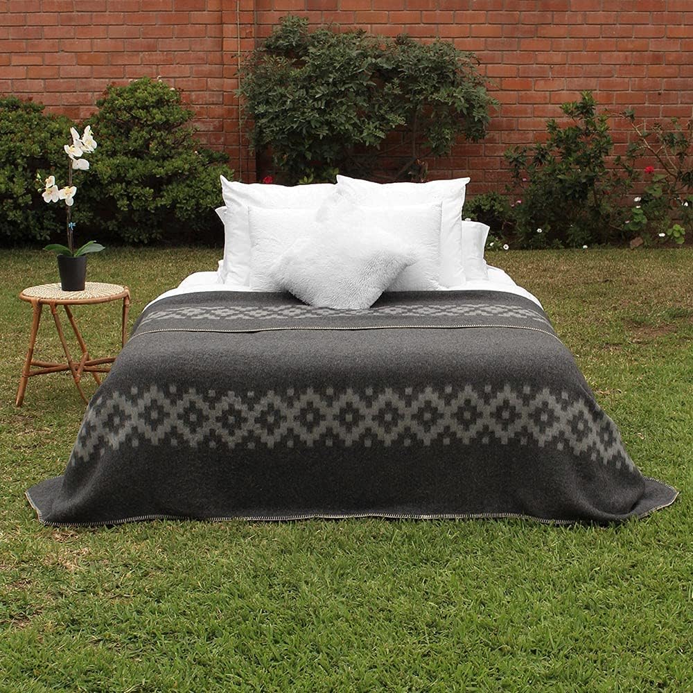 Thick Alpaca Wool Blanket Heavyweight Camping Outdoors Indoors Soft Peru King Size Ethnic Design (Dark Gray - Soft Gray Design, King Size)