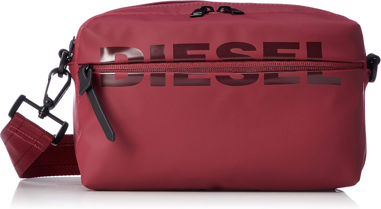 人気 DIESEL レッドオーバーロゴバック rahathomedesign.com