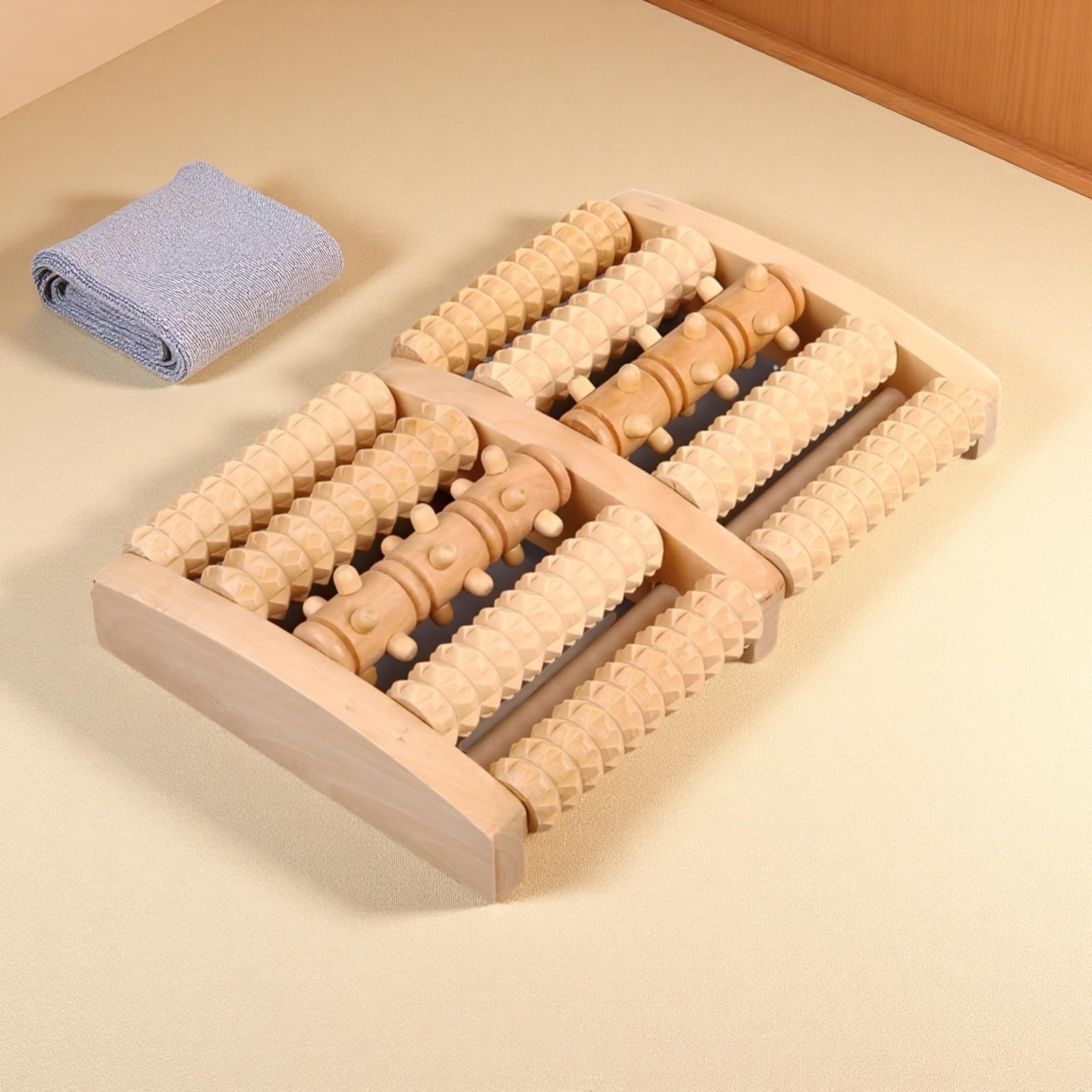 Holz Fußroller Massagegerät, 5 reihiger Noppen Fußroller für Reflexzonen, Bogenform Design, Unterstützung der Fußdurchblutung, tragbares Fußpflege Werkzeug, Entlastung für verspannte Muskeln