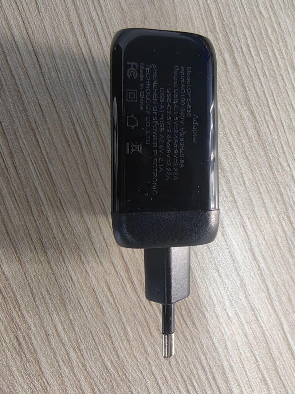 Caricatore Rapido USB C Plug, Adattatore di Caricabatterie USB C a 4 Porte Da 20 W per iPhone 16 15 14 13 12 11 Pro Max SE XS XR 8 Plus SE, iPad, Samsung Galaxy
