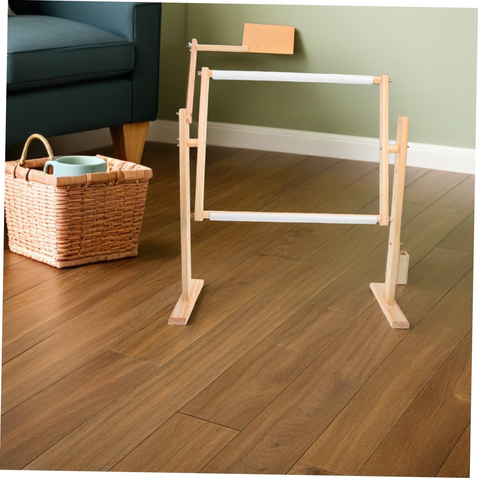 Bastidor de Bordado de Madera Ajustable y Giratorio 360° | 1 Juego, Tono Beige, Diseño de Altura Regulable, para Aro de Punto de Cruz en Estudios y Talleres