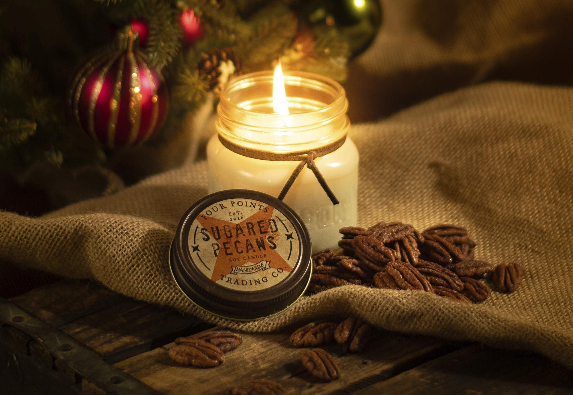 Vela aromática de aromaterapia de soja con aroma a pacanas azucaradas de 8 onzas con tarro - Four Points Trading Co.