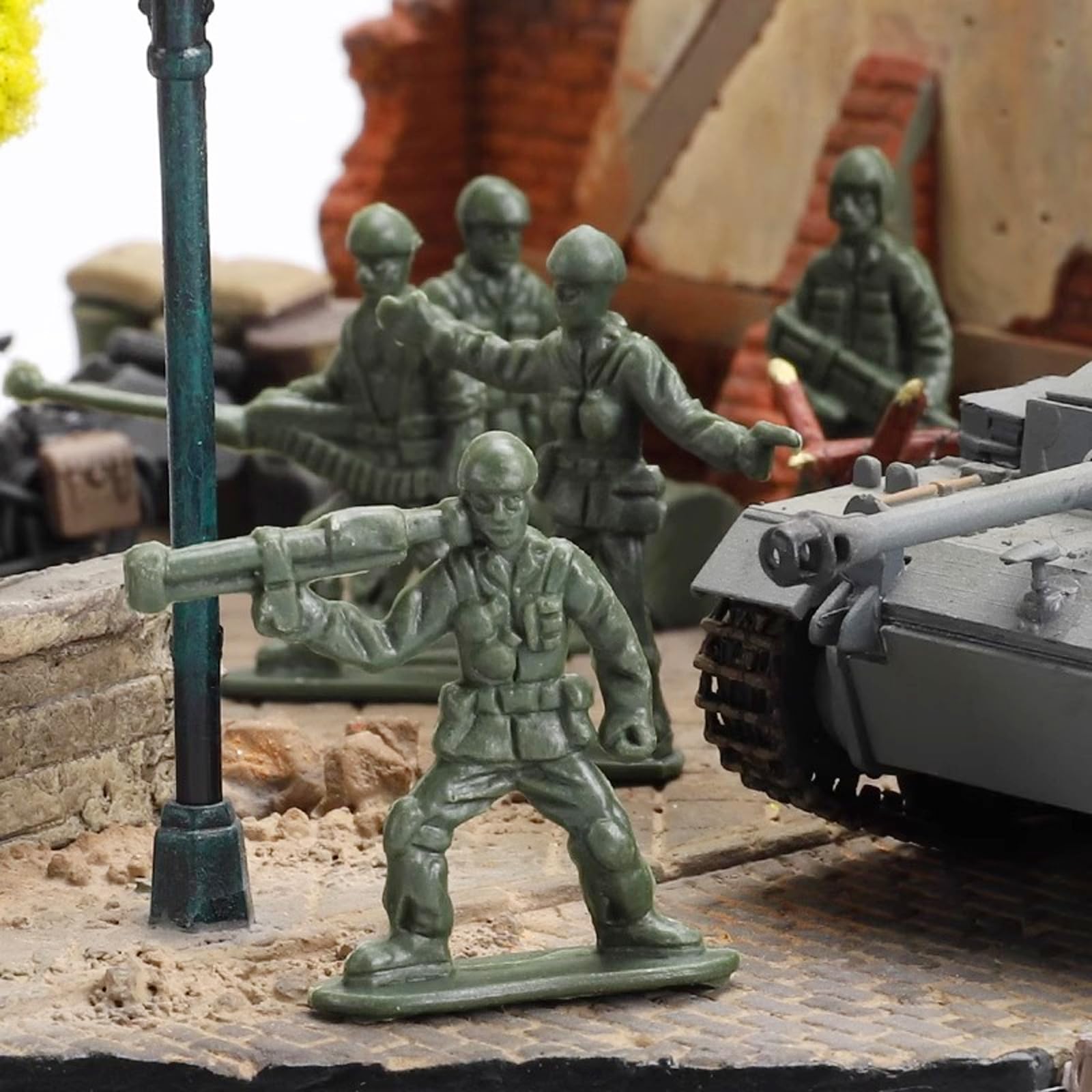 EDLMKM 100 PCS Mini Plastic Soldiers Figures, Toy Soldiers Army Toys, 12 Style Soldiers Poses Traditional Green - Image 4
