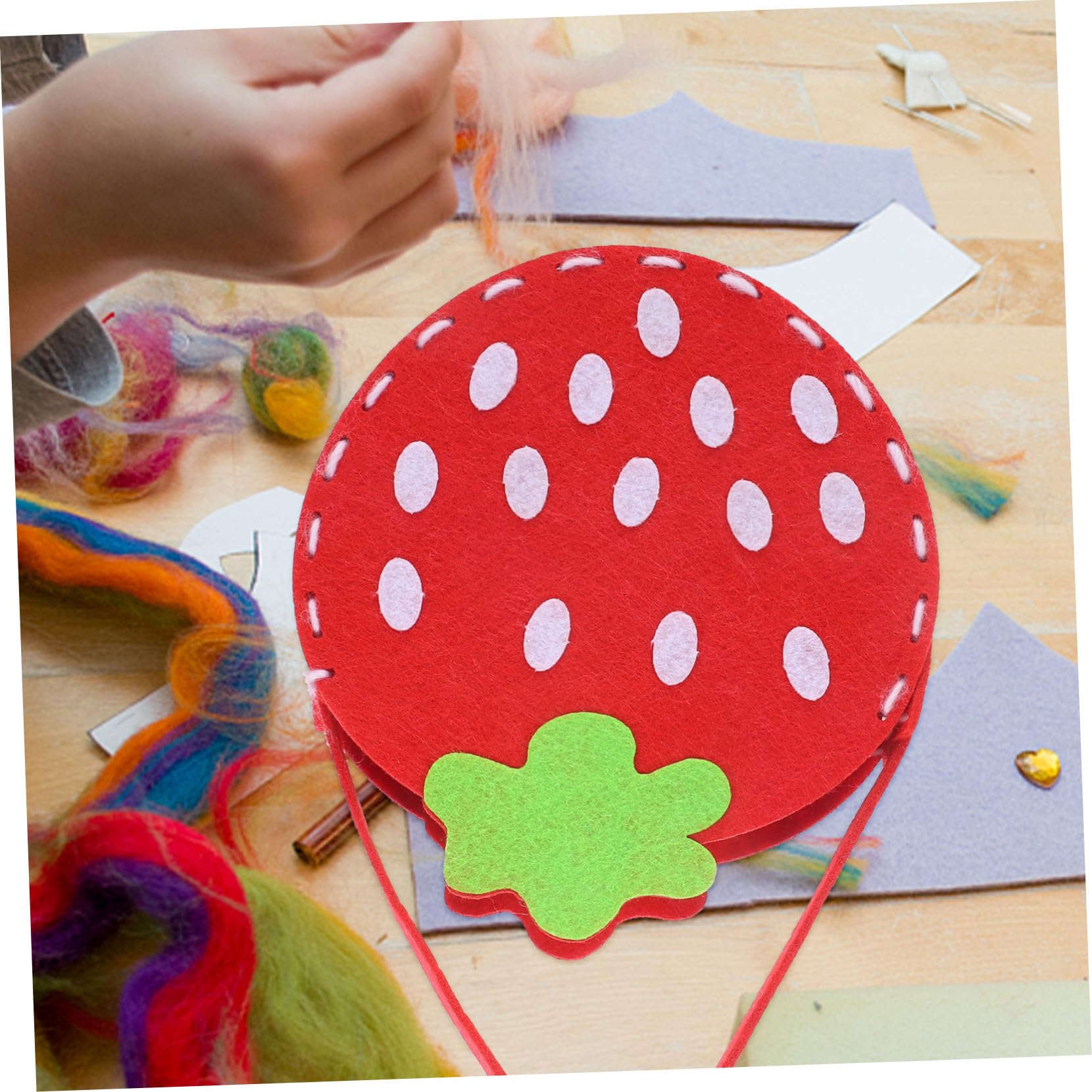 Kit de Bolsas de Fieltro para Bricolaje Infantil 5 Juegos de Material No Tejido que Mejora Habilidades Manuales y Es Adecuado para Aprender a Coser Estilo Aleatorio
