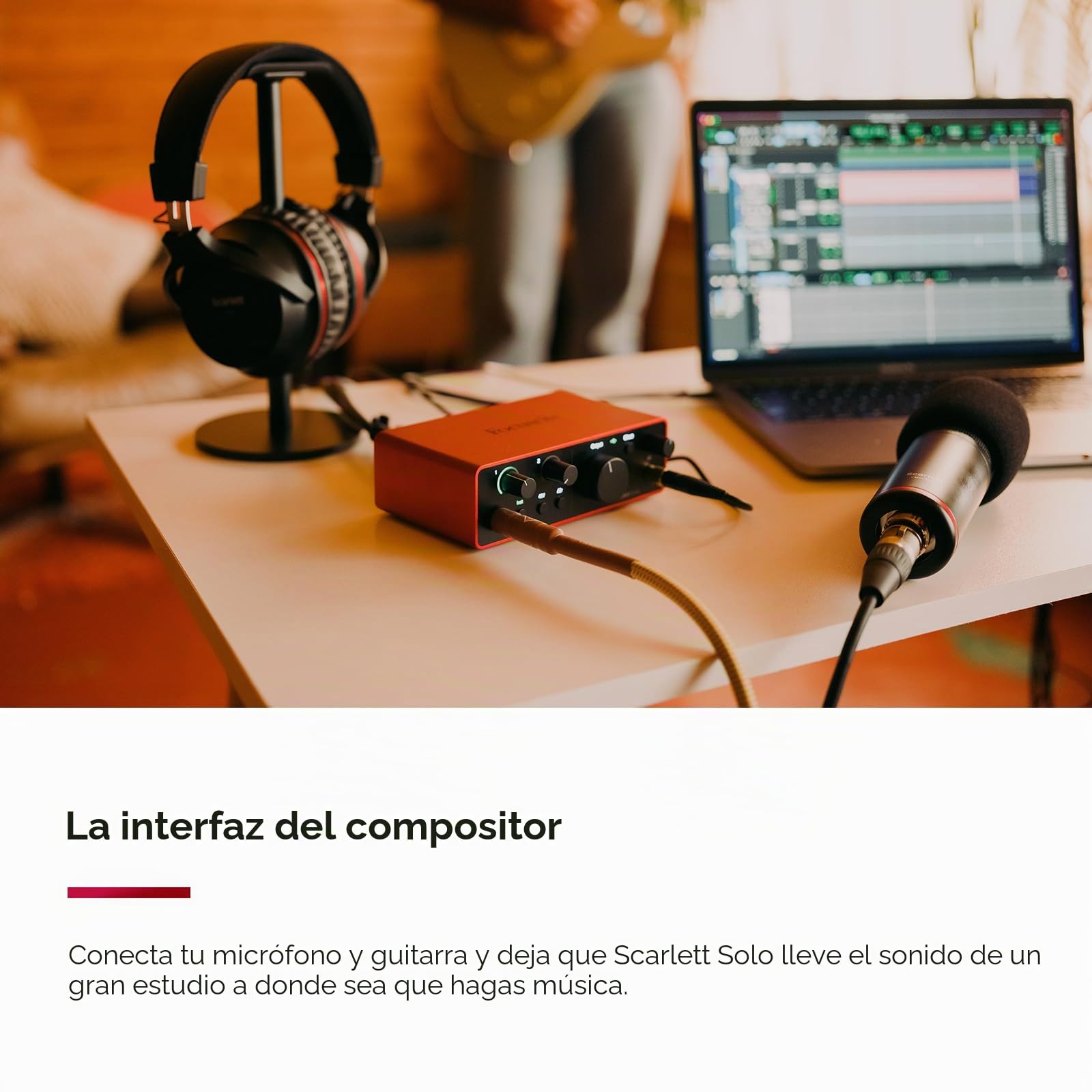 Focusrite Scarlett Solo 4.ª gen. interfaz de audio USB para guitarristas & Audio-Technica AT2020 Micrófono de condensador cardioide (conexión XLR) para voz en off, podcasting