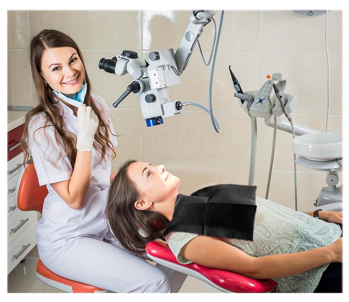 50 Pezzi Bavaglini Dentali,34cm*45cm Tovaglia Monouso per Tatuaggi,Bavaglini Per Tatuaggio,Bavaglini per Tatuaggio Usa e Getta,Adatto per tovaglioli per catering,cliniche,studi di tatuaggi,ecc.(Nero)