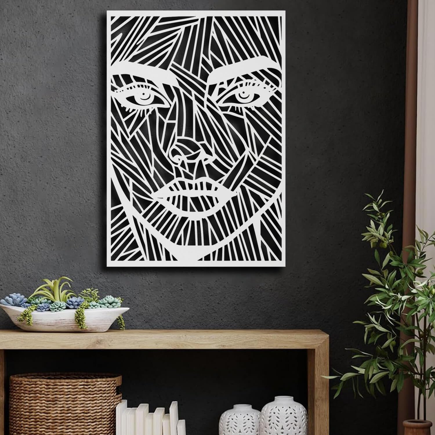Visage de femme en métal blanc pour créer un salon zen et design