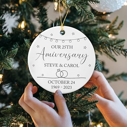 Miniatura 2 de Adorno personalizado de Navidad de aniversario de boda 2023, nuestro 25 aniversario, adornos de Navidad de cerámica, regalos para parejas, señor y