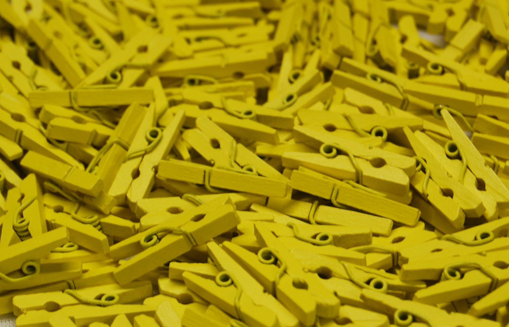 Celloexpress Yellow Mini Wooden Crafts Pegs - Small Wood Clips - 35Mm, Pack Of 25