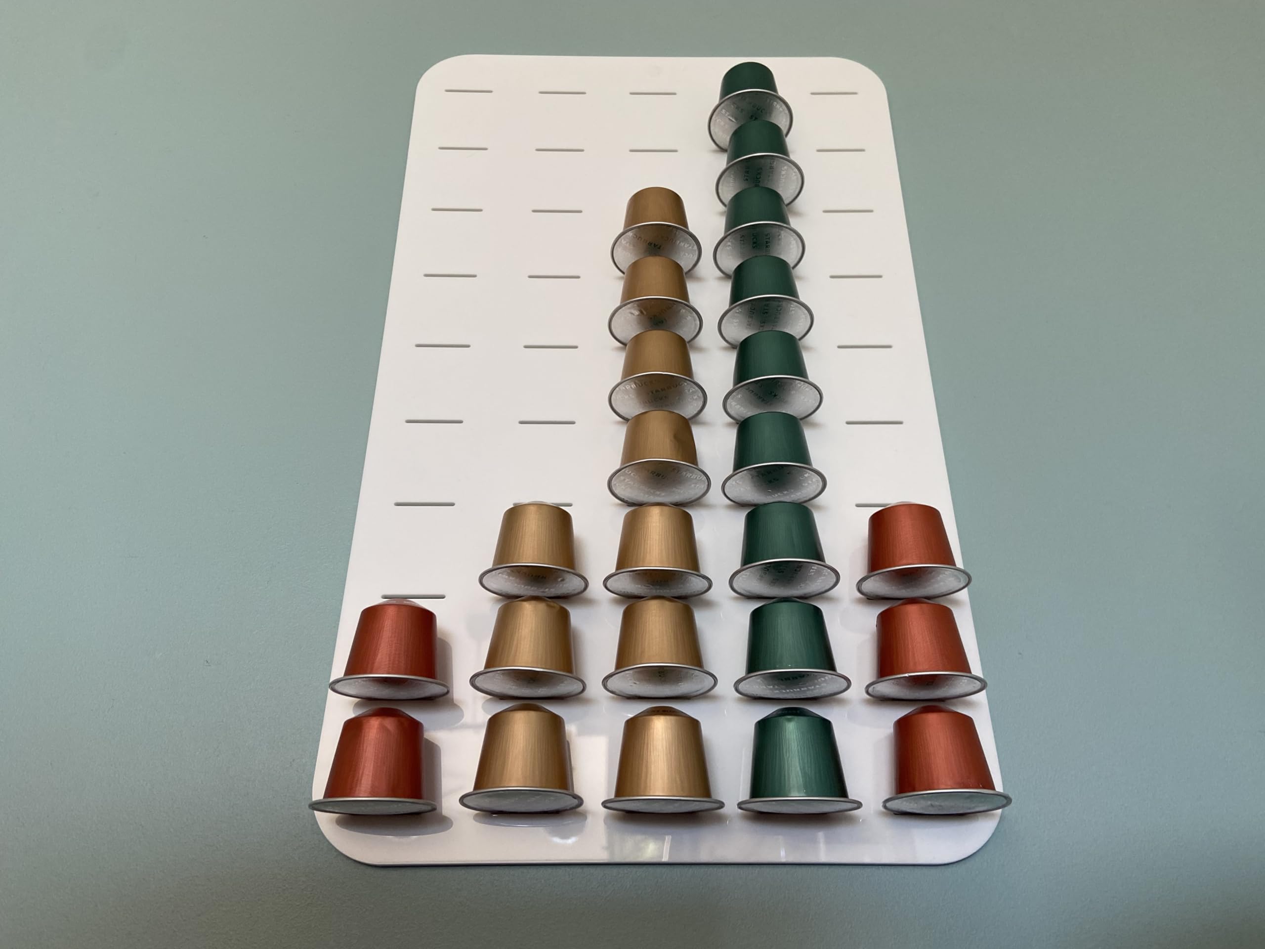 Distributeur 50 capsules Nespresso Original au design unique