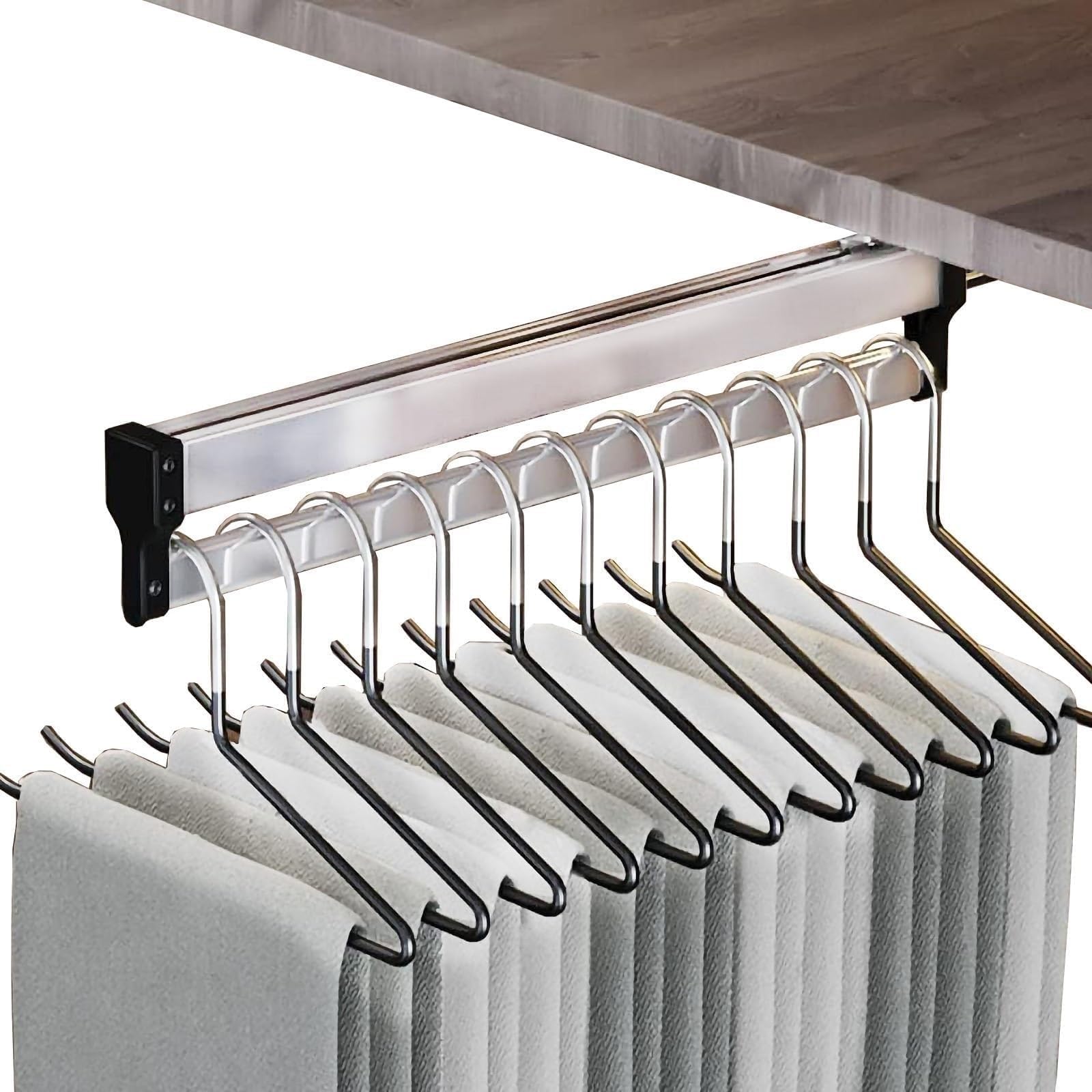 Tire de placard de tirage coulissante pour aménager un dressing sous pente