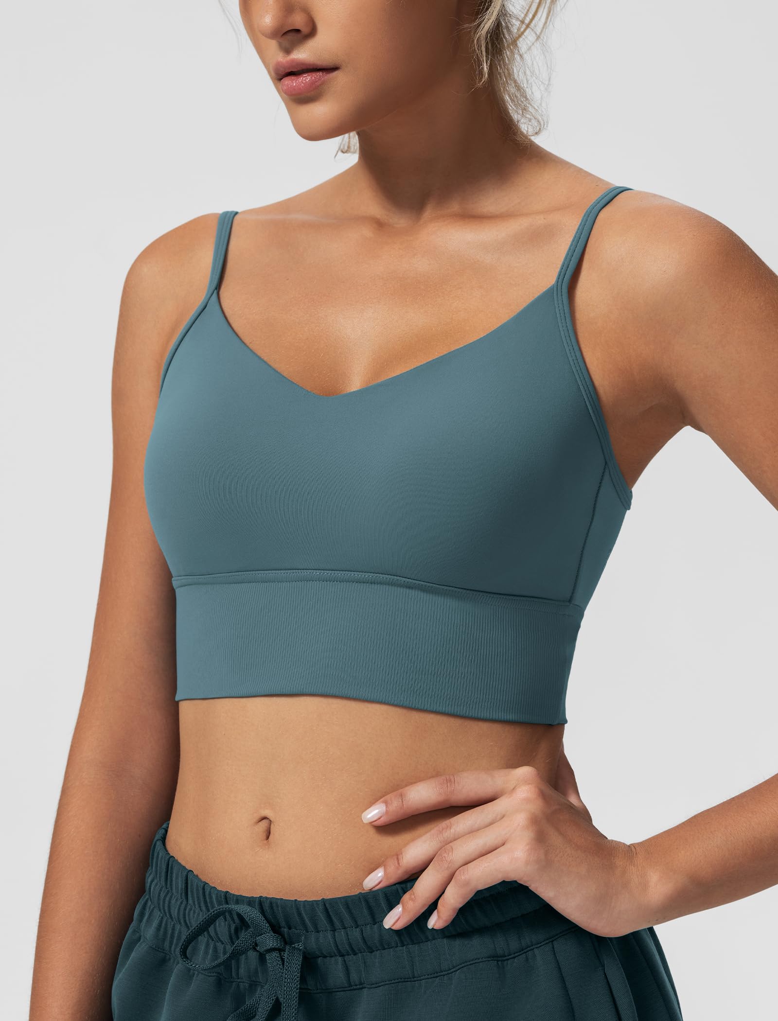 Yvette Reggiseni sportivi regolabili con spalline sottili con retro a V per le donne Reggiseno da yoga imbottito senza fili con supporto leggero Canotta corta