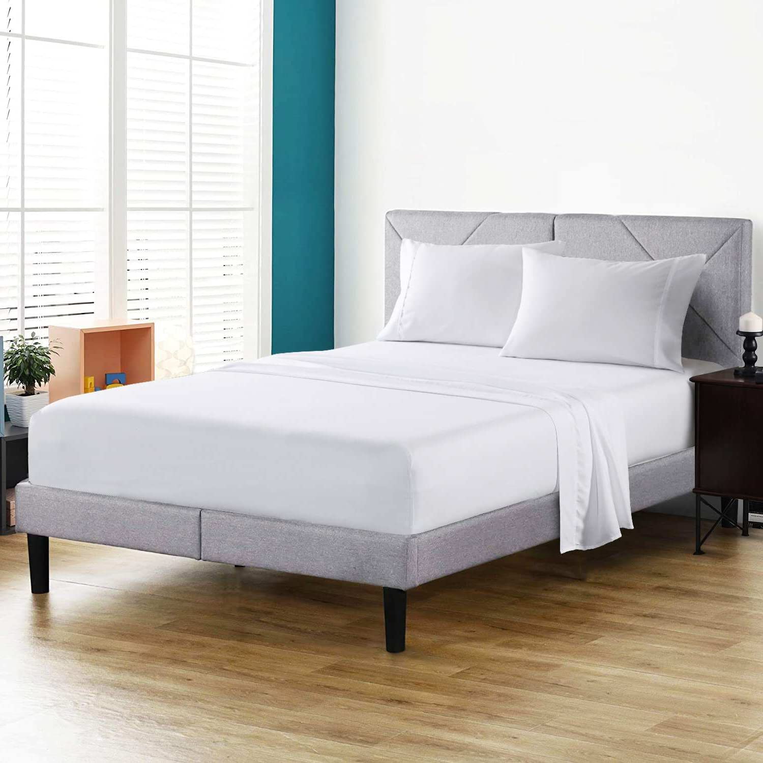 100% Egyptian Cotton Fitted Sheet 200 Thread Count Hotel Quality Soft & Crisp Cotton Caravan Campervan Bed Fitted Sheet (White, Super King)