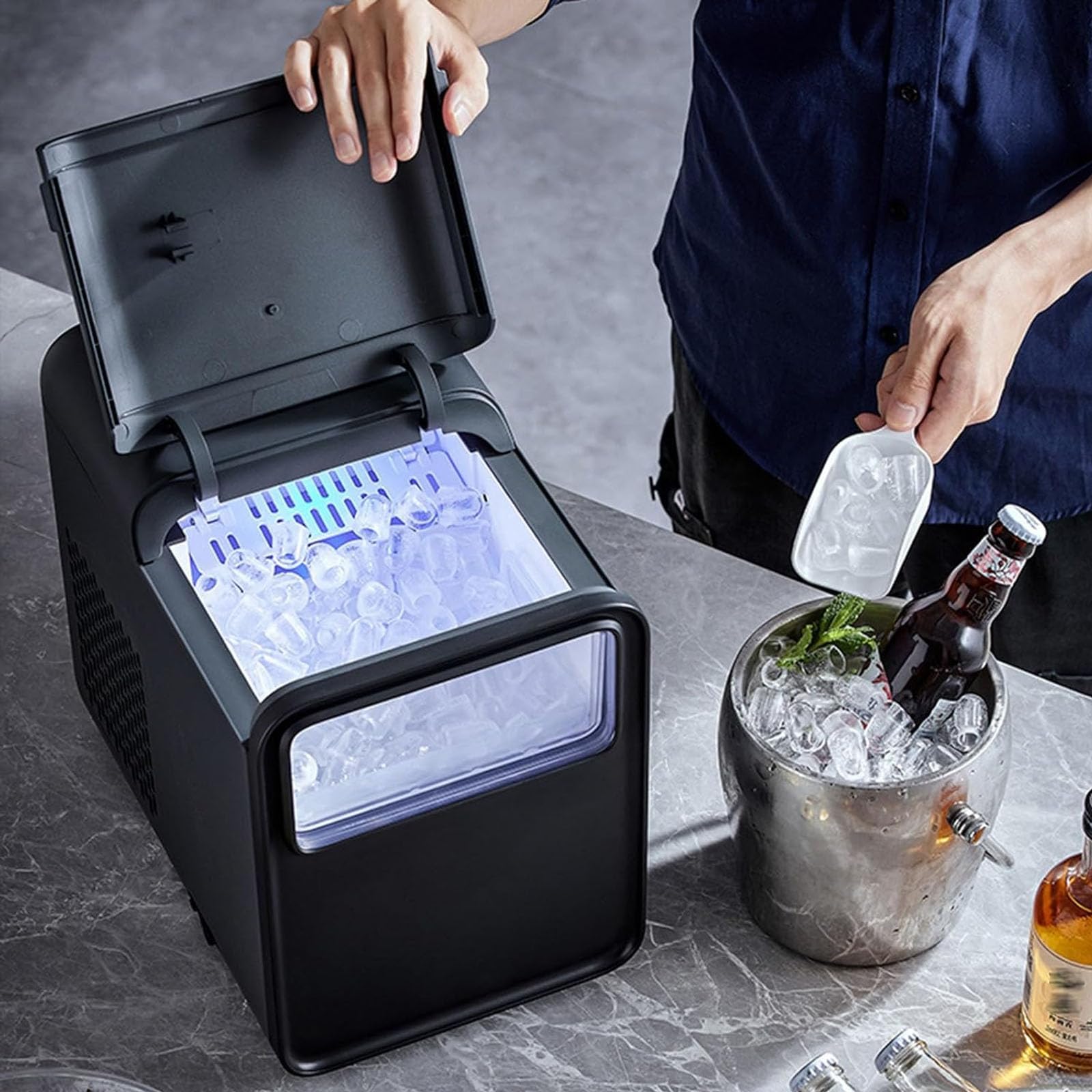 Machine à glaçons 2 tailles pour adapter la glace à tous vos verres