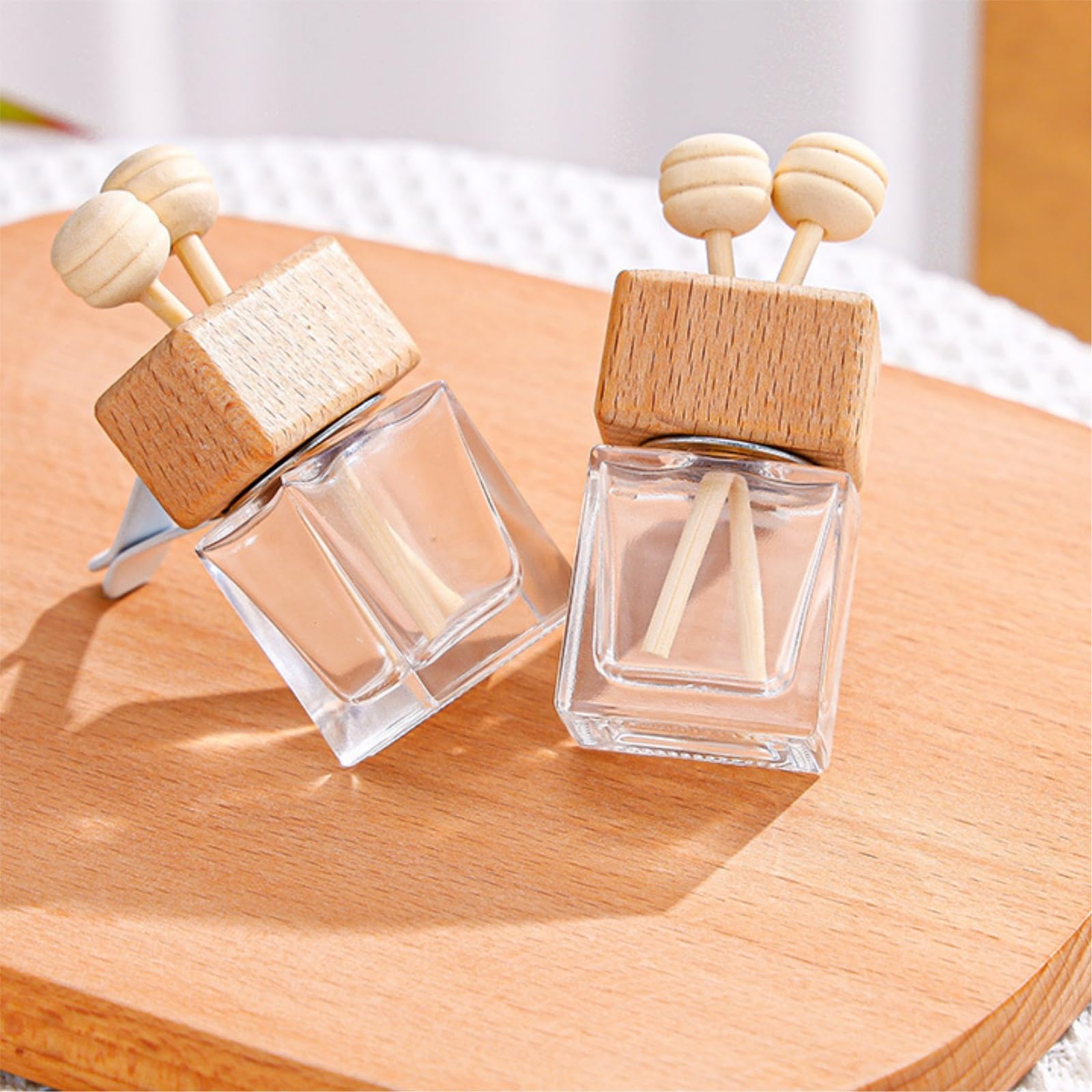 WRINGKIT 20 sztuk samochodowych dyfuzor odświeżacza powietrza, dyfuzor olejków eterycznych z klipsem wentylacyjnym, butelka na perfumy z przezroczystego szkła, drewniana nakrętka, pusty dyfuzor do