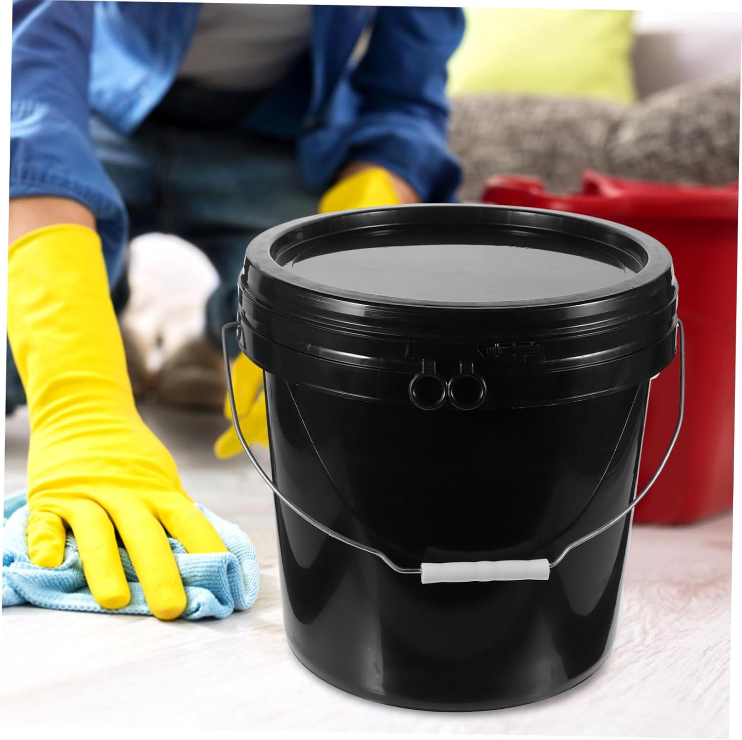 White Hdpe Paint Bucket with Lid Iron Handle Mixing Container Leak-Resistant Sealed Pail for Coatings Chemicals Food Storage Multipurpose Paint Pail