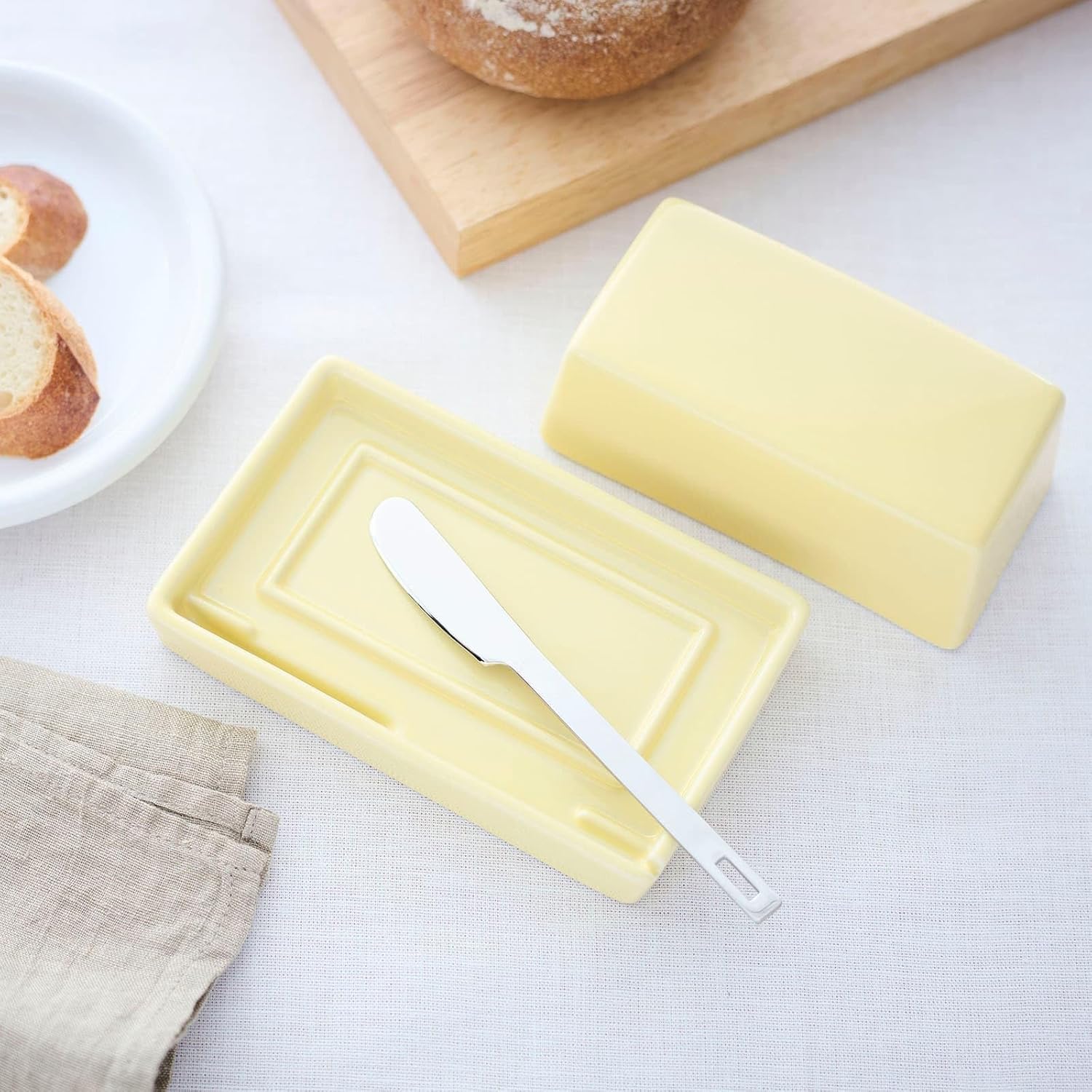 ZERO JAPAN Compact Butter Dish with Stainless Steel Knife, Trim-to-Fit Design for Countertop Use, Ceramic Butter Keeper Made in Japan, Fits Softened Butter Portions, Rich Glaze Finish, Banana