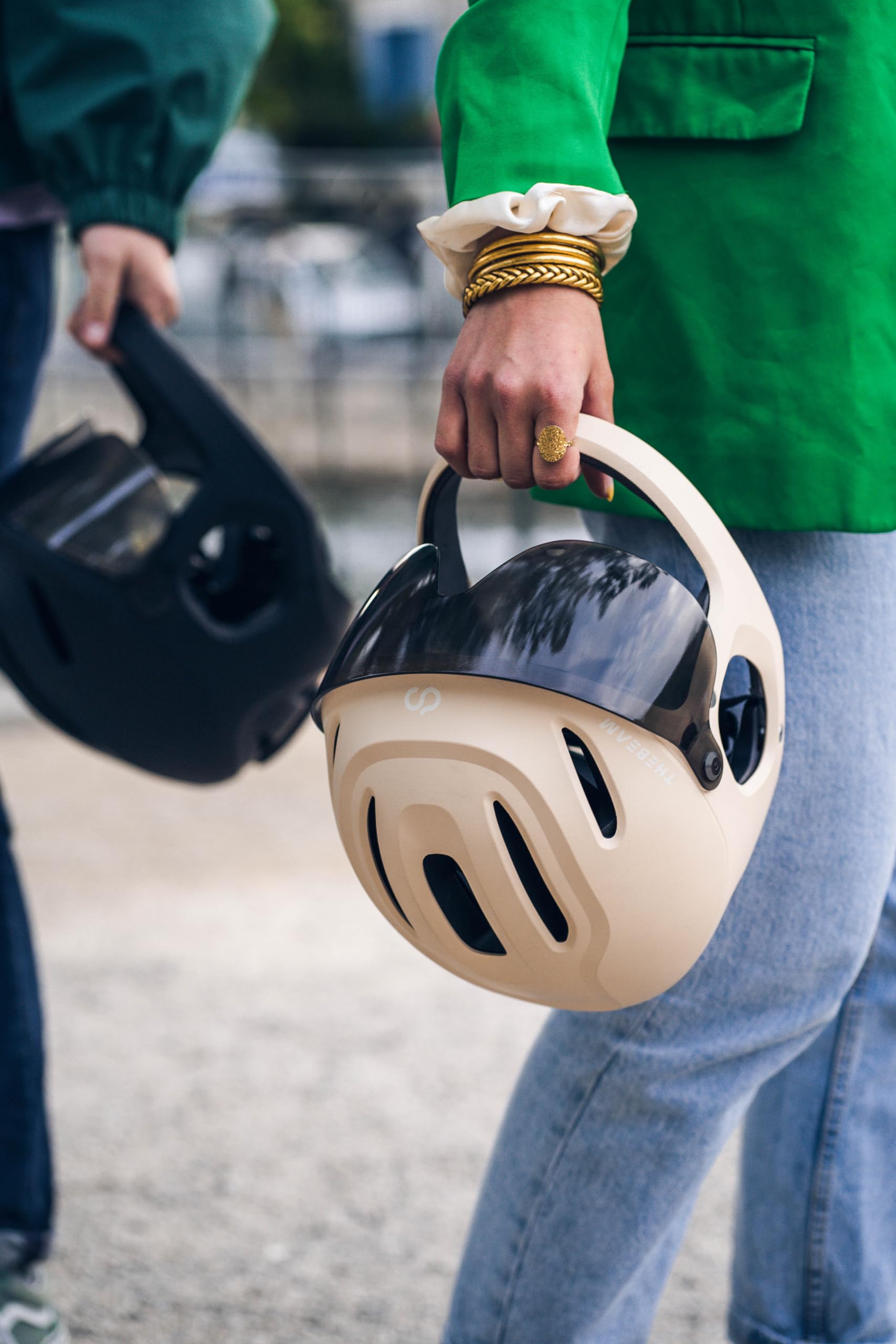 THE BEAM Casco INTEGRAL MIPS – Para E-Bike, Protección Facial Completa para Hombre y Mujer, Sistema de Seguridad MIPS Integrado, Ligero, Ventilado, con Luz de Freno Inteligente