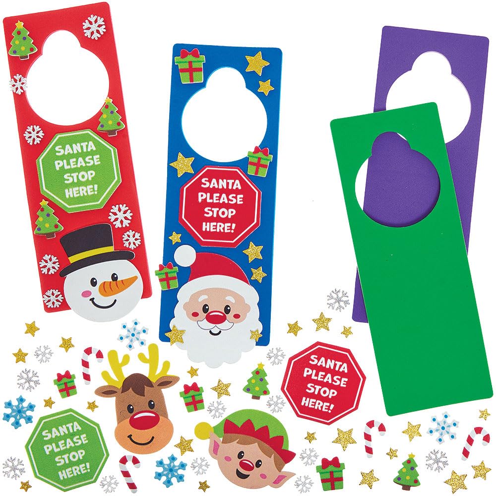 Baker Ross FN658 ‘Santa Please Stop Here’ Door Hanger Kits – Pack of 4, Christmas Craft Sets