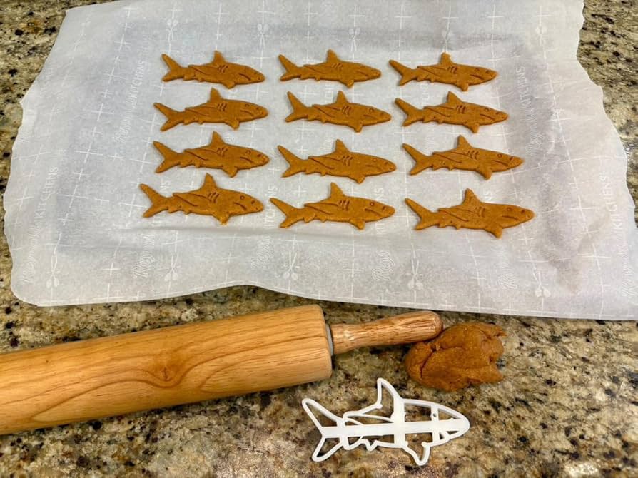 Amazon | BAKERLOGY ホホジロザメ クッキー型 | サメモチーフ