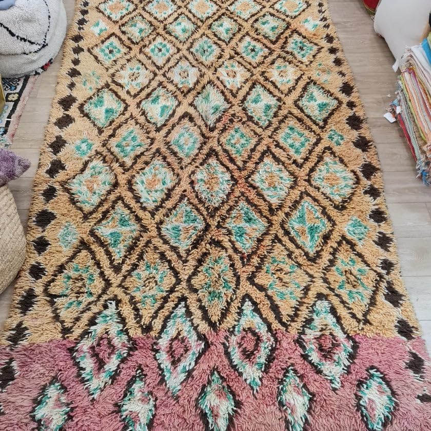 Générique Tifinagh Shop - Tapis Berbère Boujaad Authentique du Maroc - Fait Main en Laine – 270 x 160 cm – Tapis Marocain Artisanal