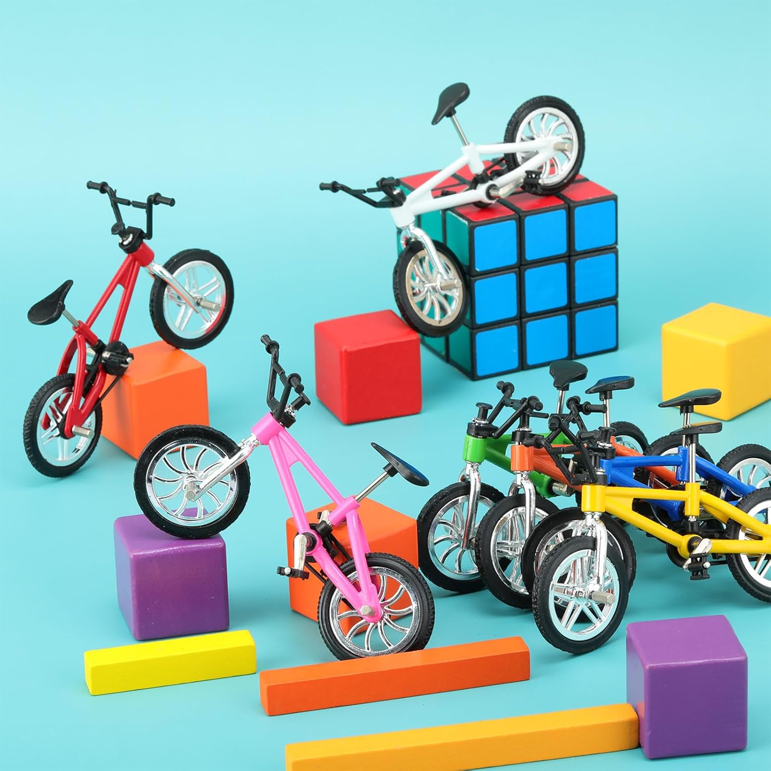 Poen 48 Pcs Kids Mini Finger Bikes Party Favors Miniature Fidget Bicycle Toy Metal Finger Bikes for Students Class Prizes Birthday Gift Goodie Bag Stuffers Carnival Prizes Christmas Stocking Fillers