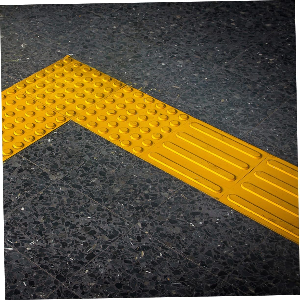 Alipis 2pcs Tactile Sensory Tiles Blind Bricks for Walkway Sidewalk Blind Boards Raised Truncated Pads