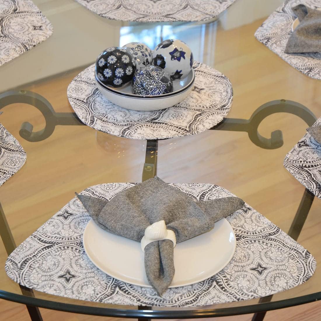 Sweet Pea Linens Grey Medallion Outdoor Fabric Wedge-Shaped Placemats - Set of Four Plus Center Round-Charger