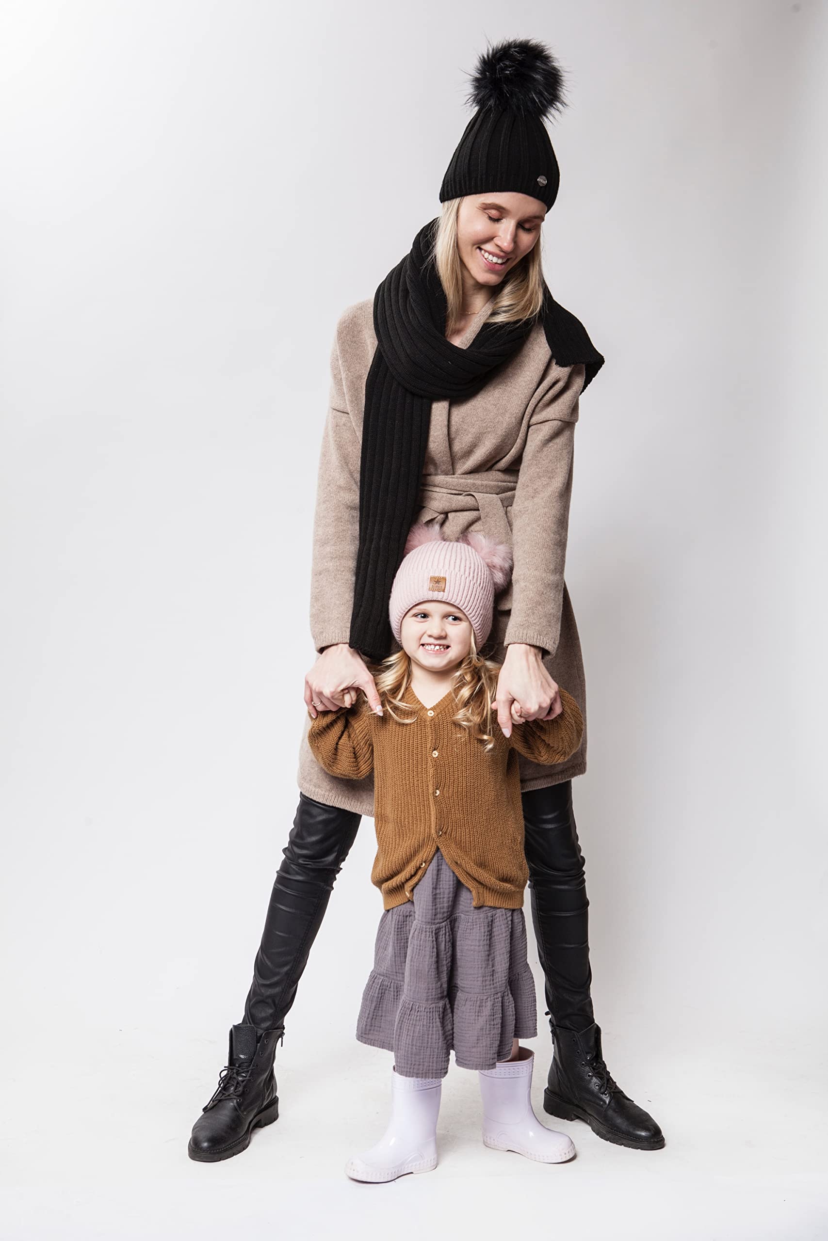 ELIMELI® Gorro de cachemira para mujer, gorro de punto, gorro de invierno de lana con cachemira y pompón de piel sintética. Fabricado en la UE, Negro - Set con bufanda, Talla única