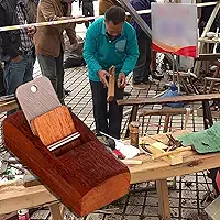 Plaina manual de madeira para aparar e alisar precisos, ferramenta de madeira compacta DIY para projetos de carpintaria, design de madeira vermelha indonésia