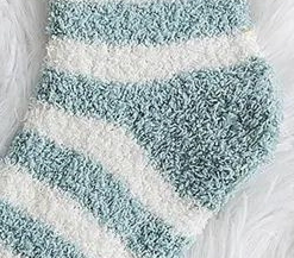 Nayyana® 3 Stück superweiche, flauschige, gemütliche Schlafsocken für Damen, Mikrofaser, warme Slipper-Socken, Winter-gestickte Liebe, verdickte, Korallensamt-Mittelwadensocken Nayyana® 3 Stück superweiche, flauschige, gemütliche Schlafsocken für Damen, Mikrofaser, warme Slipper-Socken, Winter-gestickte Liebe, verdickte, Korallensamt-Mittelwadensocken
