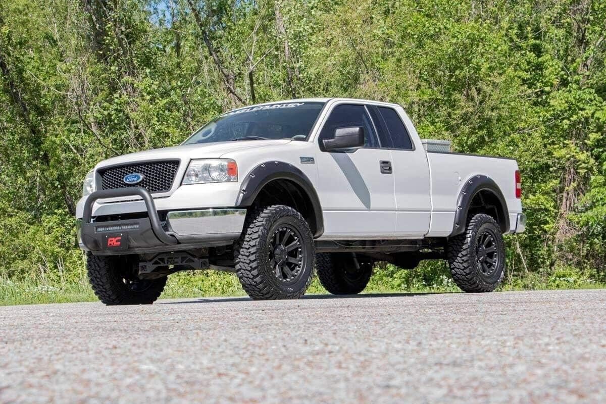 Rough Country 4" Suspension Lift Kit for 2004-2008 Ford F-150 2WD - 52330