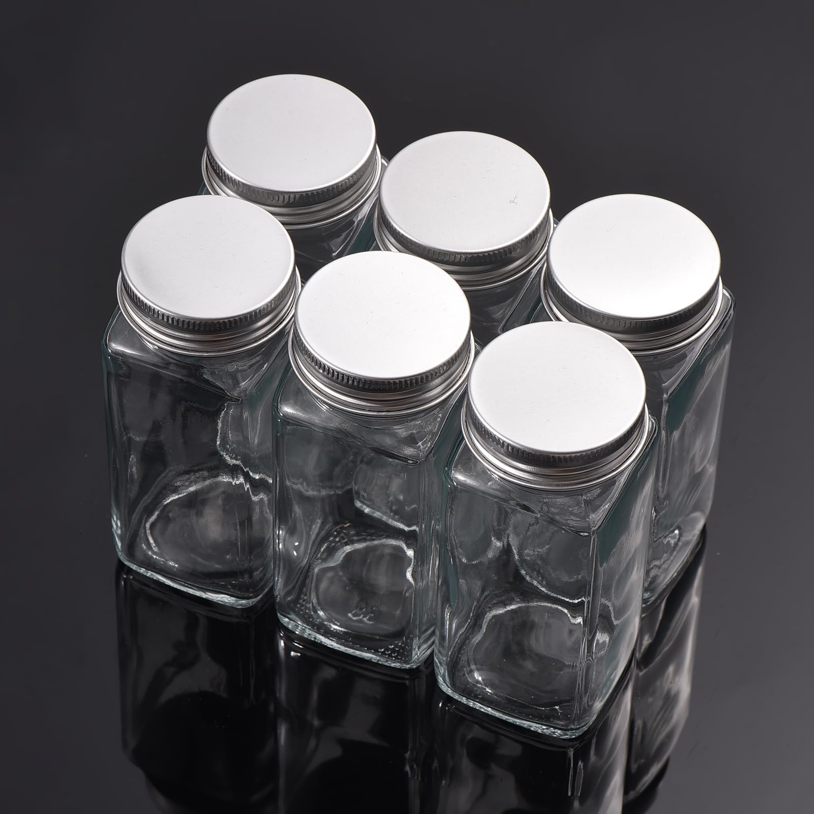 YUYTE 24-teiliges quadratisches Gewürzglas-Set aus hochwertigem Glas mit Streudeckeln, Etiketten & Trichter – staubdicht, übersichtlich & platzsparend für Küche & Kochen