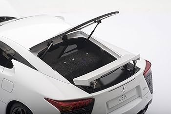 Amazon | AUTOart 1/18 LEXUS LFA ホワイテスト・ホワイト 完成