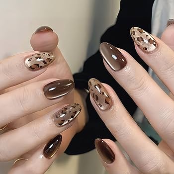 Amazon | Liberte555 ネイルチップ ヒョウ柄 ギャル ショート