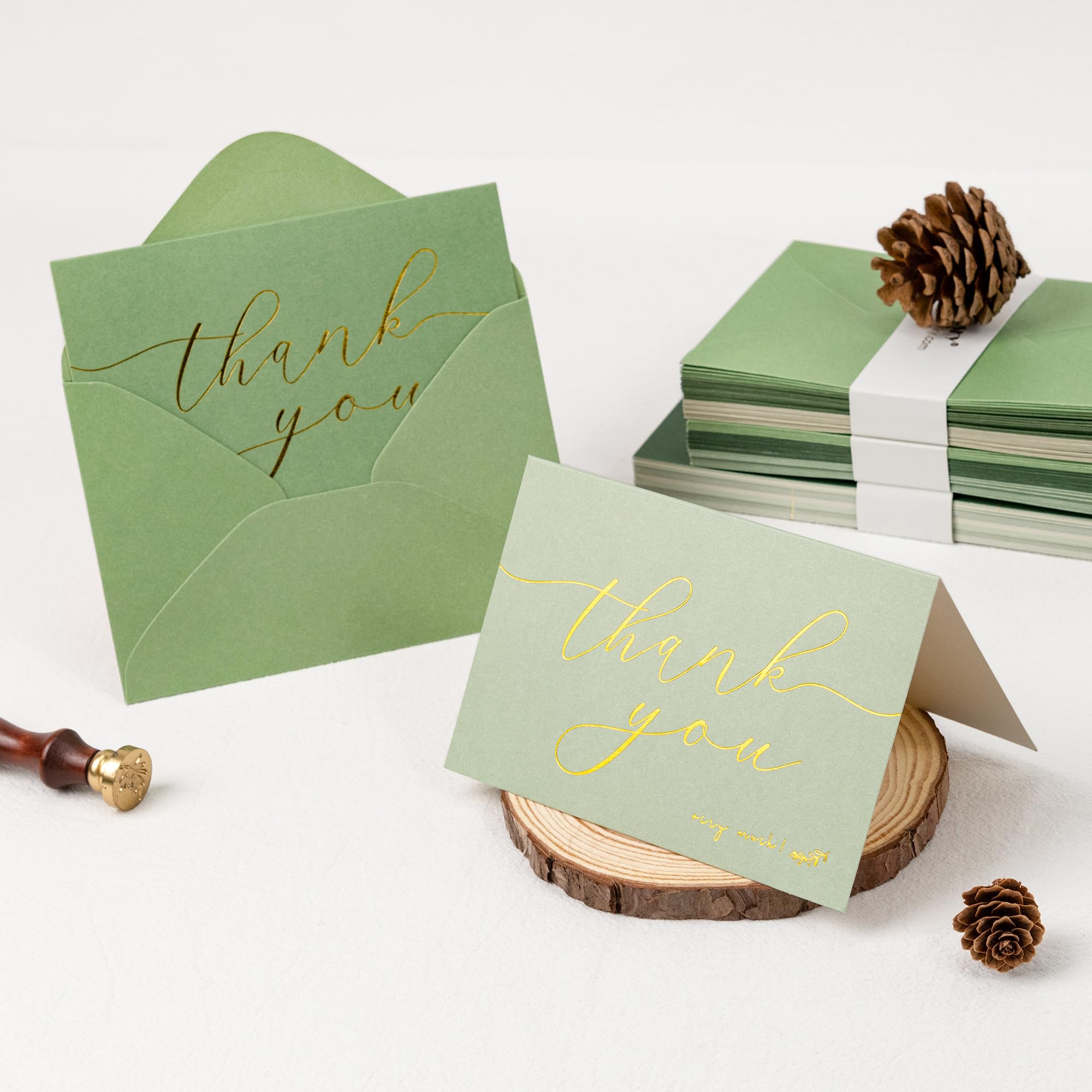 Crisky Lot de 50 cartes de remerciement vert sauge avec 50 enveloppes et 50 autocollants. Cartes de vœux simples, chics et élégantes. Parfaites pour : mariage, affaires, anniversaire, remise de