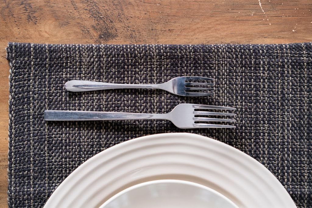 Casual Classic V4 (Black, Table Runner 54")