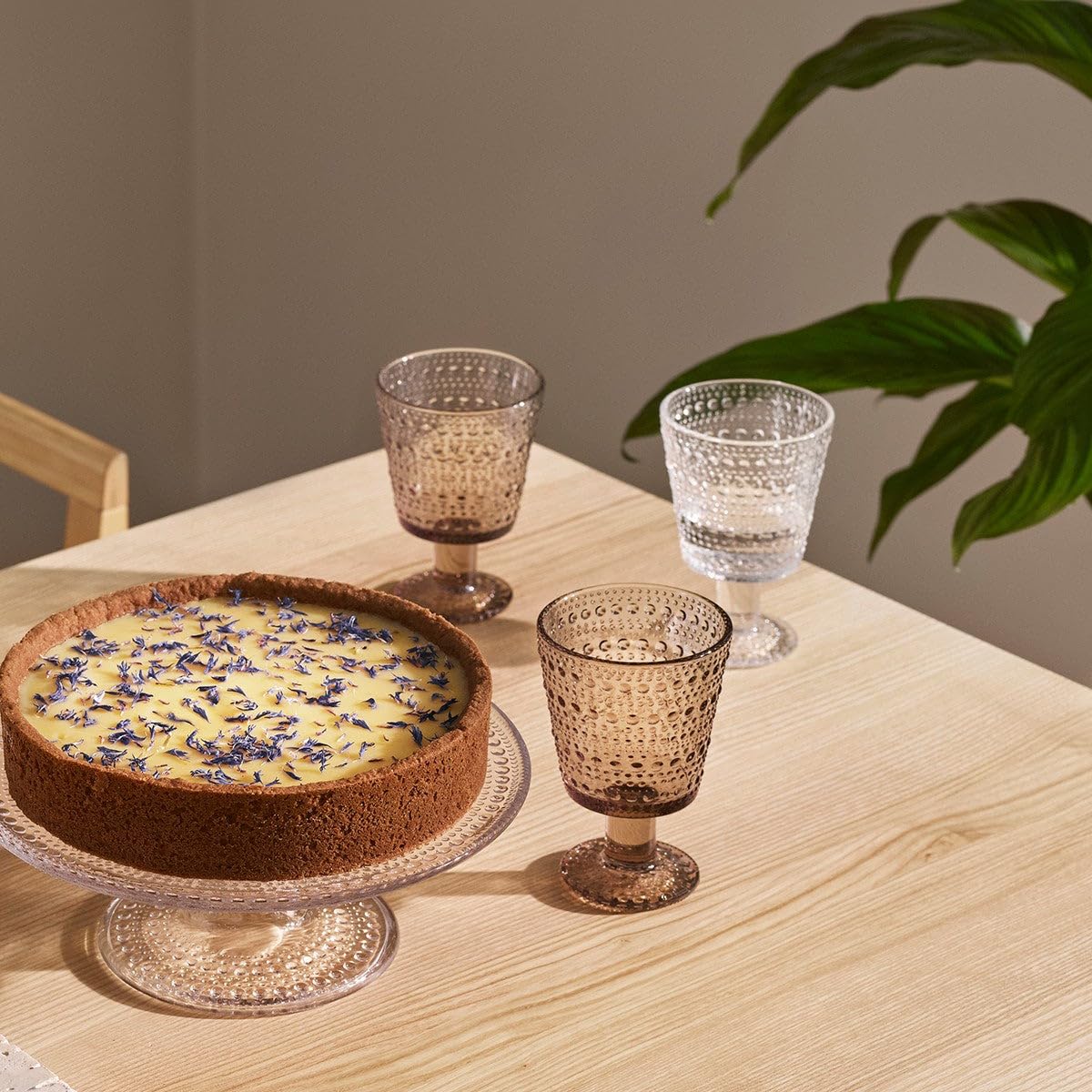 イッタラ　カステヘルミ　ペールピンク　サンデーカップ＆グラス セット 廃盤 Amazon.co.jp: 【正規輸入品】iittala(イッタラ) カステヘルミ