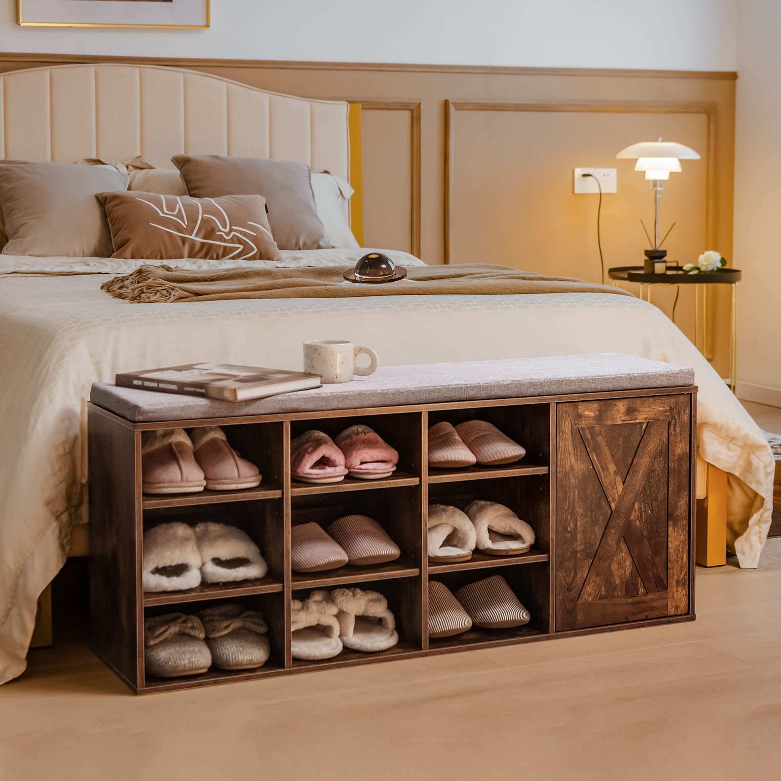 COSTWAY Panca Scarpiera da Ingresso, Scarpiera con Seduta Imbottito, 9 Scomparti e Armadio con Ante, Panca Contenitore con Ripiani Regolabili, per Camera da Letto Corridoio, 110,5x30x49 cm (Marrone)