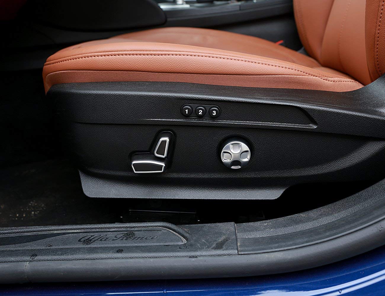 per Levante 2016 2017 per Ghibli 2014-2017 per Quattroporte 2013-2017 Set da 6 pezzi/Set di coperture per pulsanti di regolazione dei sedili in ABS cromato per Alfa Romeo Giulia Stelvio 2017