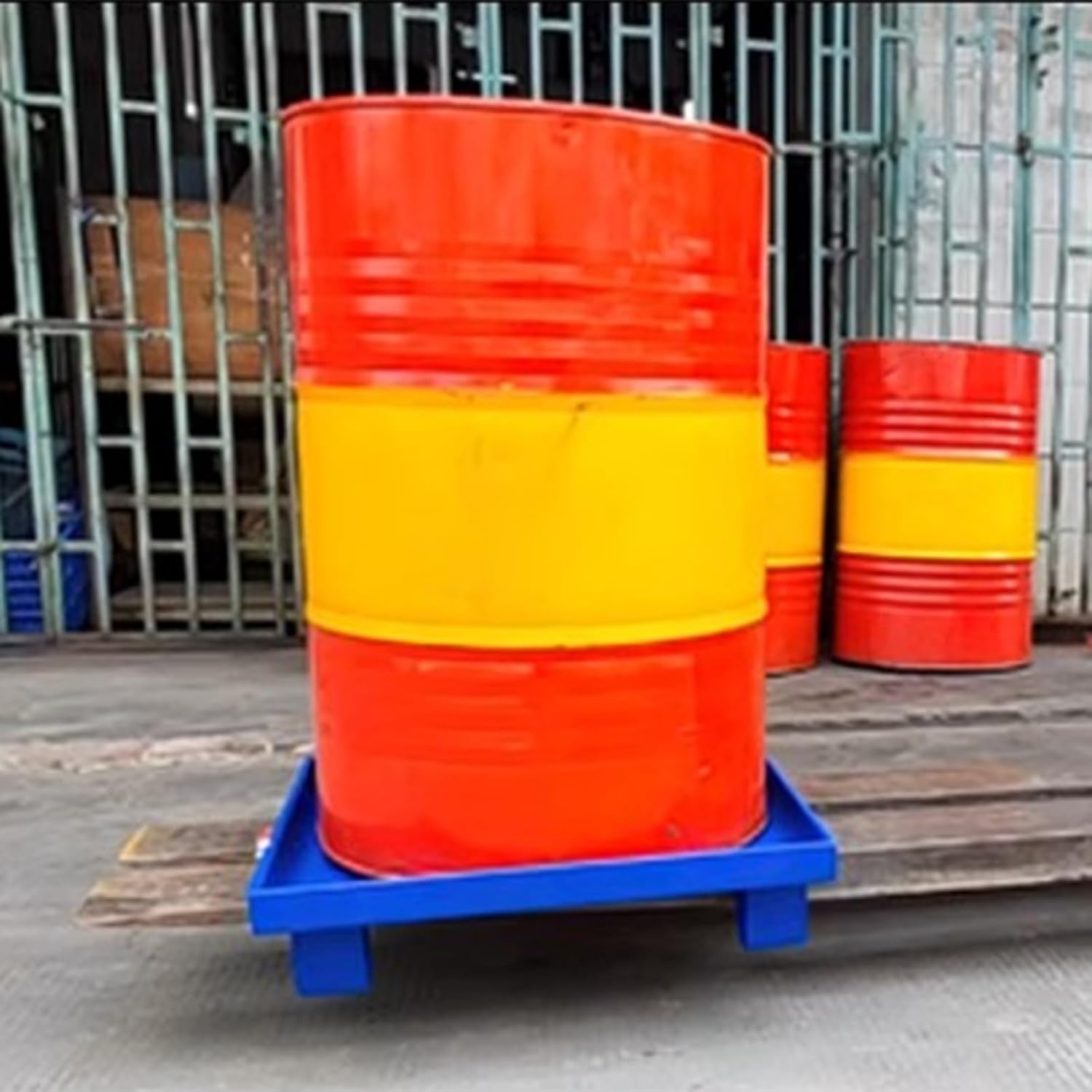 Metal Spill Containment Platform with Drain Outlet, Containment Utility Tray, Large No Skid Platform Pallets for Warehouse Garage(Blue-65x65x15cm)