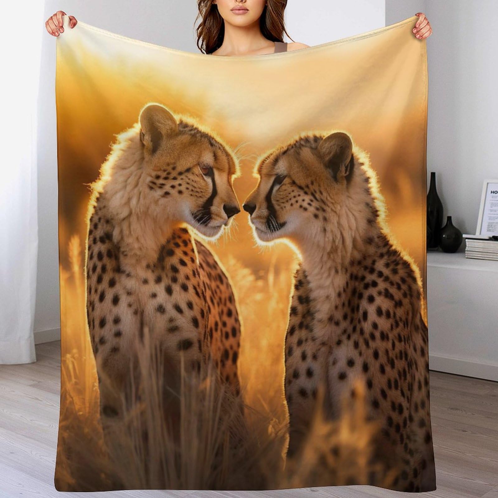 Couverture moelleuse léopard pour des soirées cocooning sur le canapé