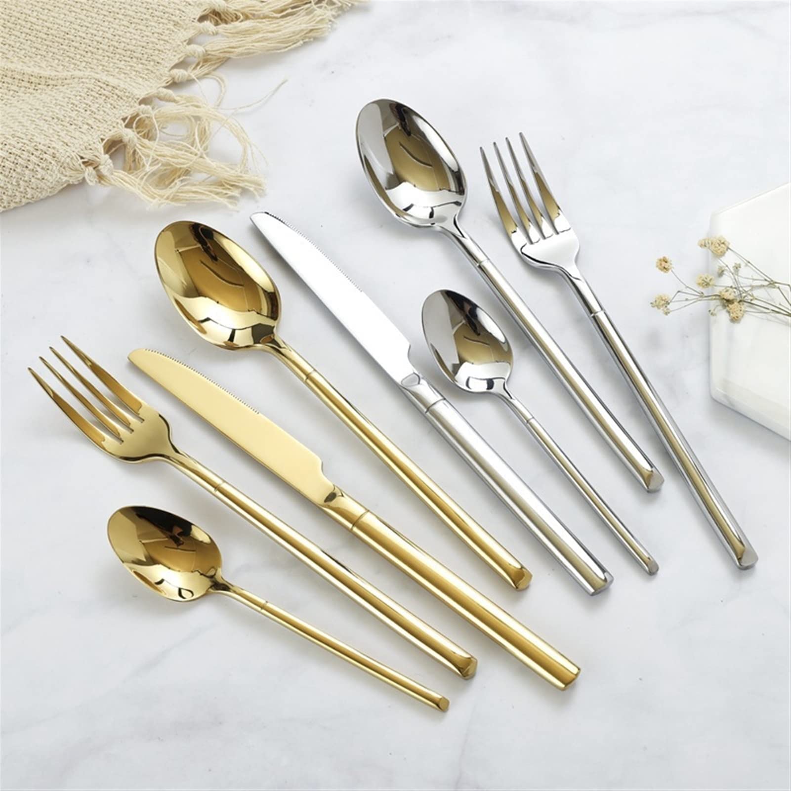 Genérico Juego De Cubiertos Dorados De 24 Piezas, Juego De Cubiertos De Acero Inoxidable, Suministros para Restaurantes De Hoteles Y Bodas, Cubiertos Clásicos Elegantes