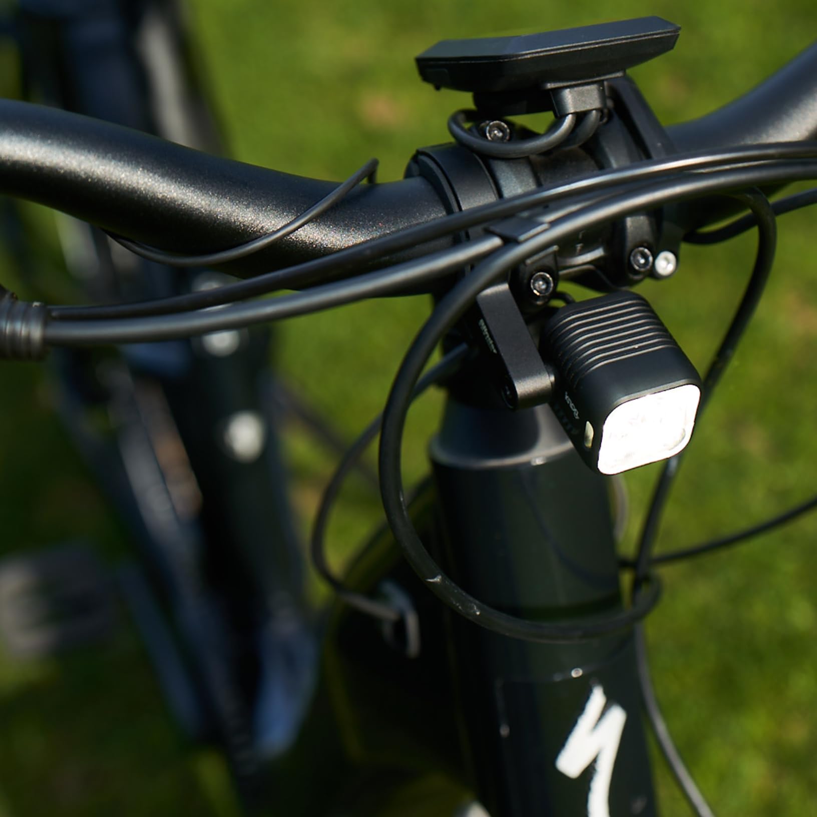 Knog Blinder E 1300 電動自転車用ライト Amazon | Knog Blinder E 1300ルーメン 電動自転車ヘッドライト - 1300