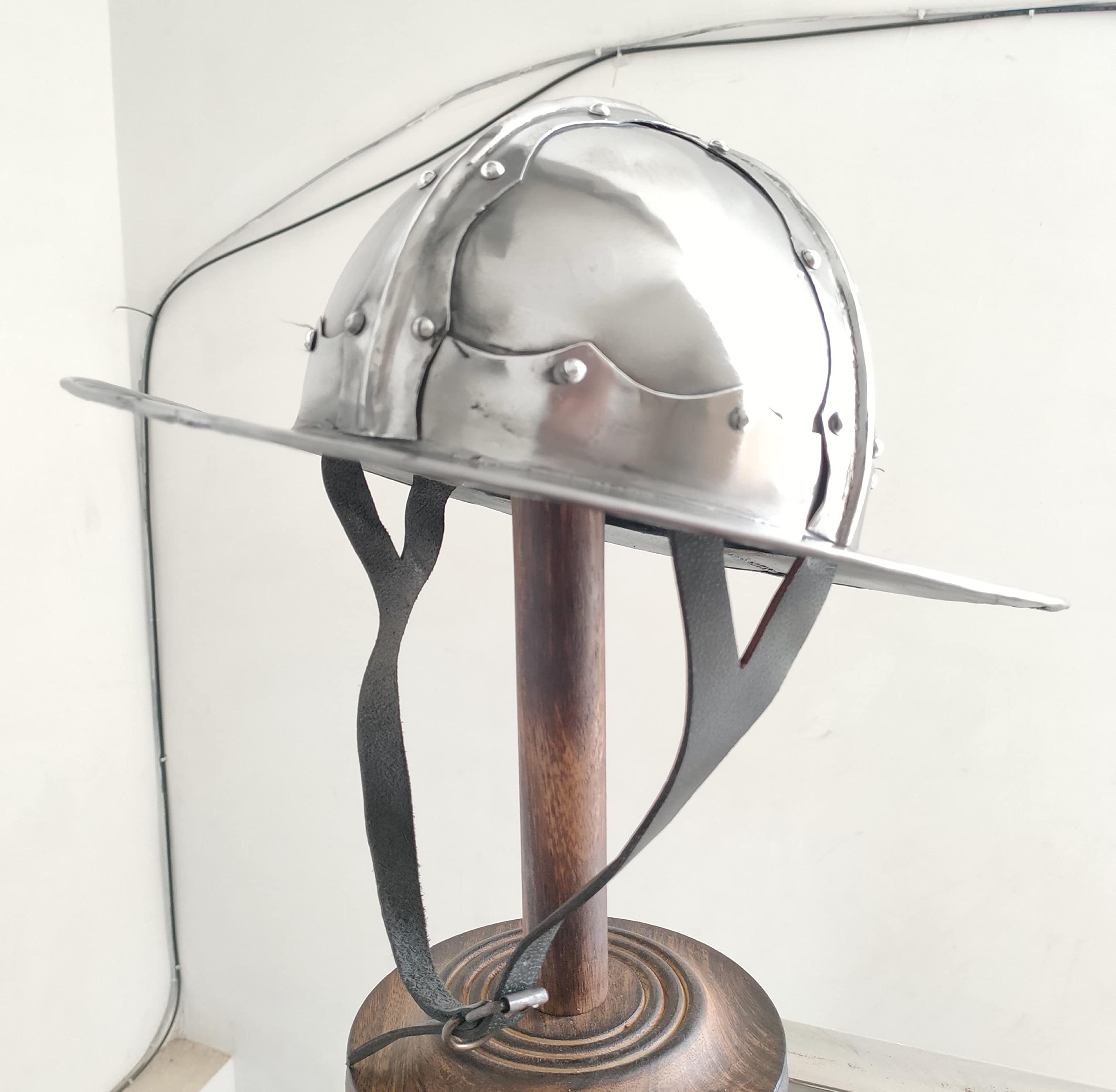 18 Gauge, mittelalterlicher italienischer Wasserkocher-Helm, Battle Ready