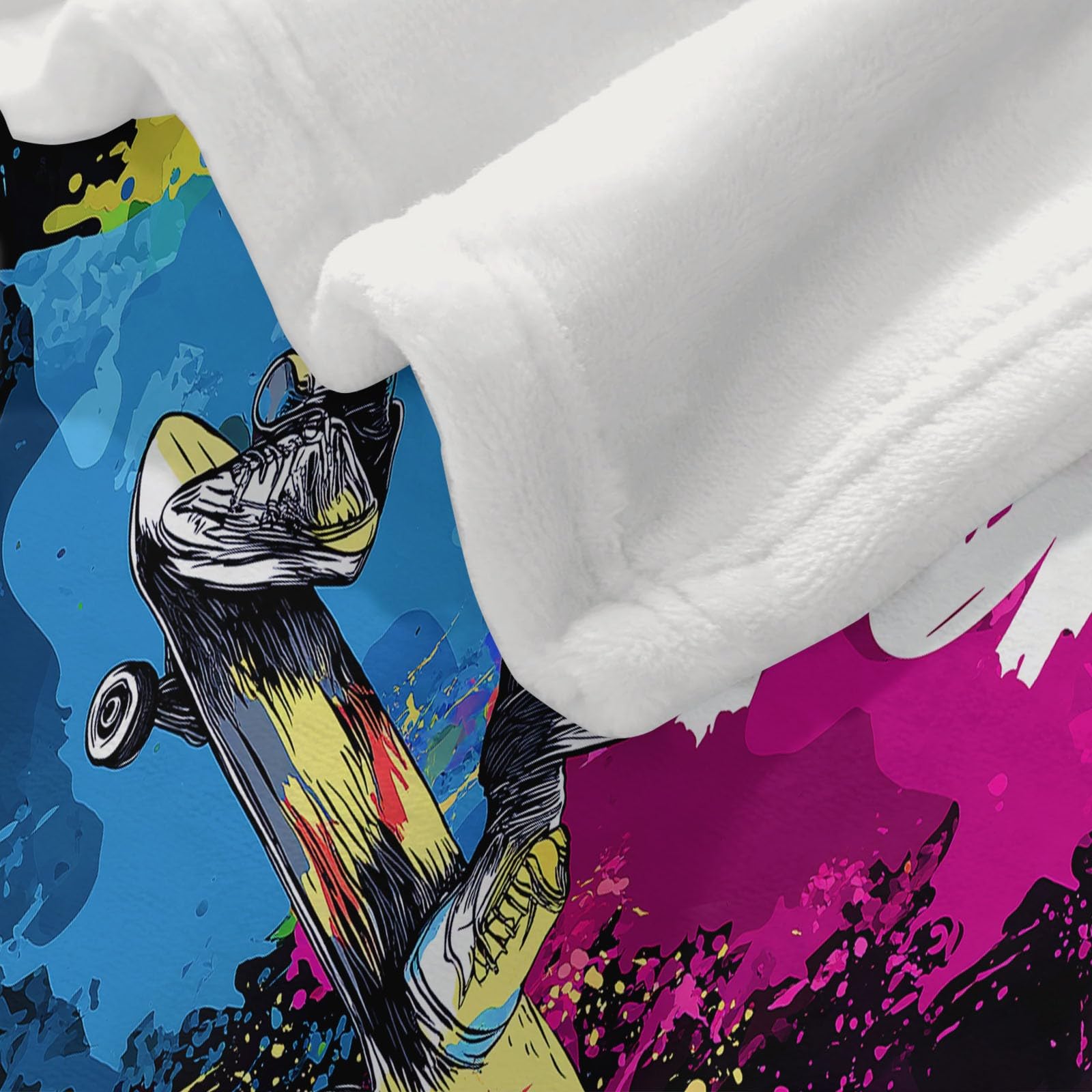 Czarny, ultramiękki koc flanelowy, narzuta 221 x 239 cm, pluszowy i ciepły, abstrakcyjny, graffiti, deskorolka, sport, nadruk, lekki koc na łóżko, na sofę, do podróży i dla dzieci i dorosłych, 220 x