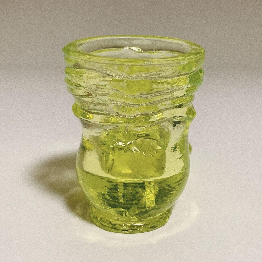 ブーツが破けて指が出ているデザイン ウラン ガラス 置物 小物入れ ペン刺し ブーツが破けて指が出ているデザイン ウラン ガラス 置物 小物