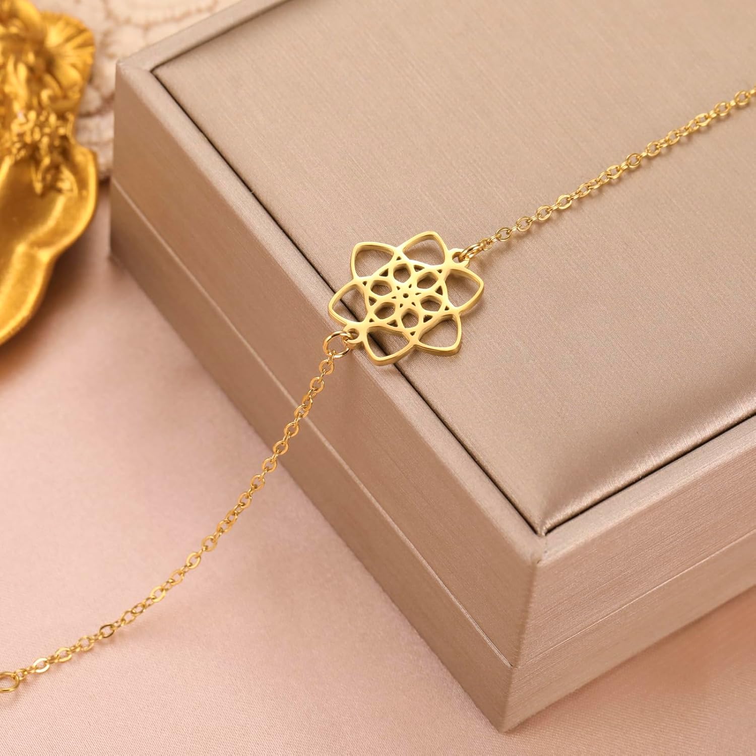 Amaxer Celtic Knot Gold Bracelets Stainless Steel Trinity Knot Flower Pendant Adjustable Bracelet for Women (Single chain) - Image 4