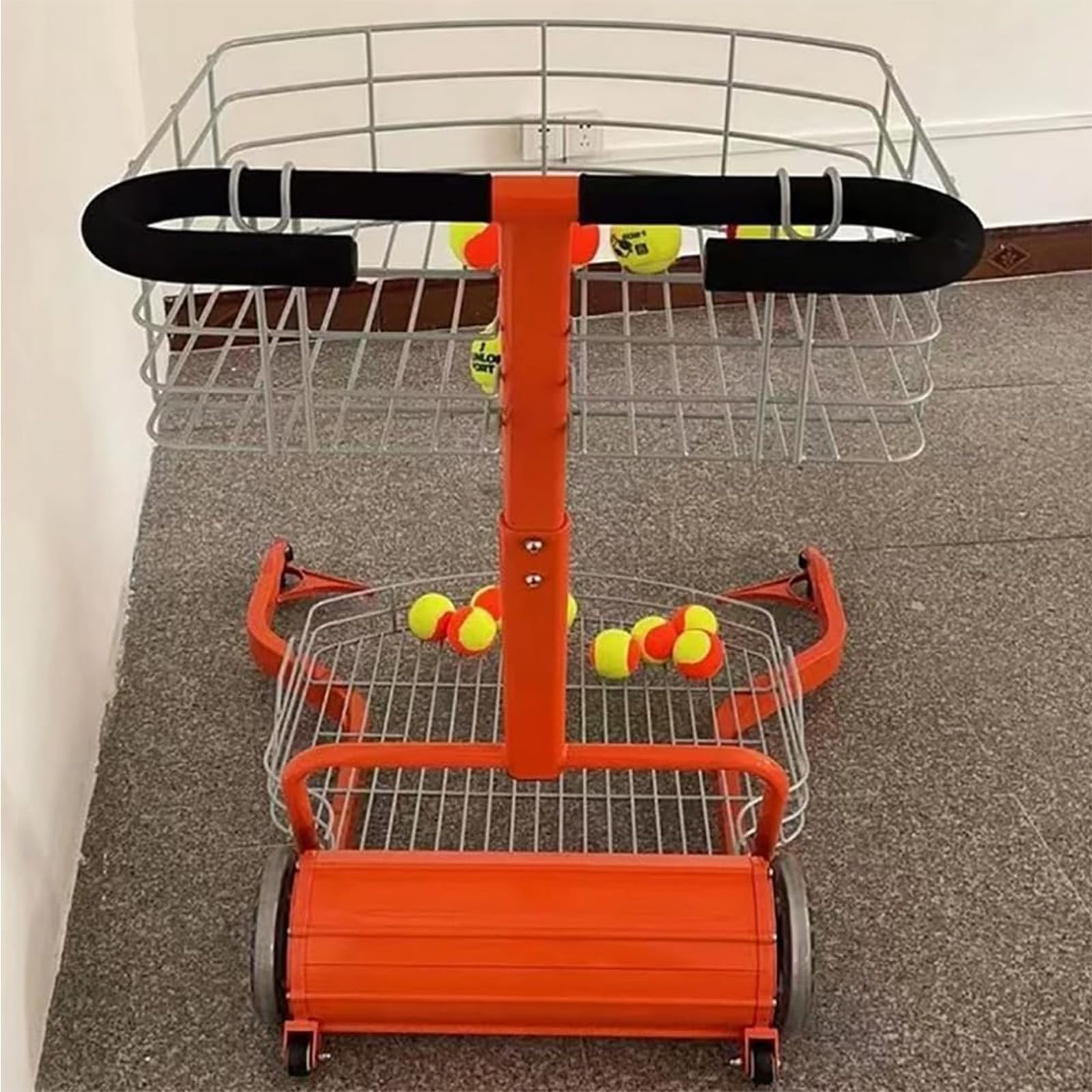 Raccoglitore automatico di palline da tennis, efficiente carrello multifunzione per un facile recupero su campi e palestre